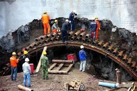 隆尧隧道钢花管支护案例